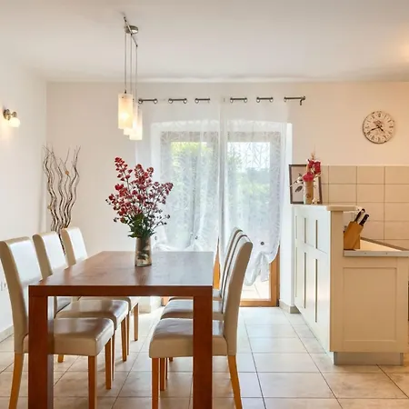 Rustic Casa Mate With 2 Bedrooms In Tinjan * Kringa