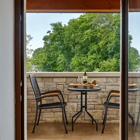 Rustic Casa Mate With 2 Bedrooms In Tinjan Villa *