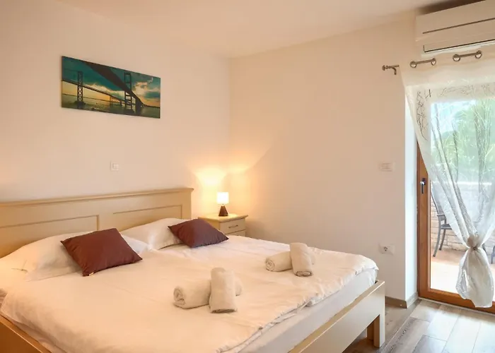 Villa Rustic Casa Mate With 2 Bedrooms In Tinjan