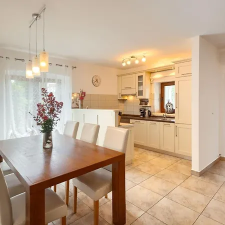 Rustic Casa Mate With 2 Bedrooms In Tinjan Willa *