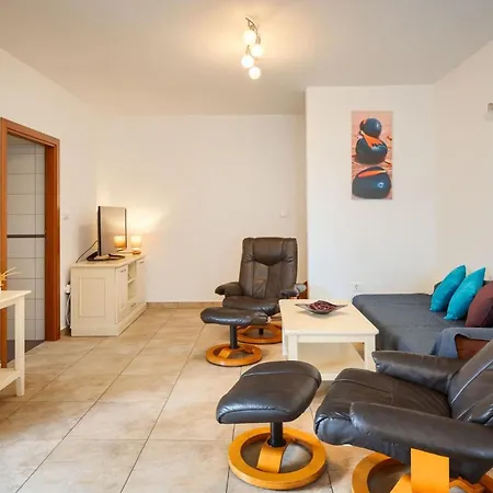 Rustic Casa Mate With 2 Bedrooms In Tinjan * Kringa