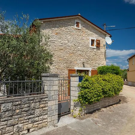 Villa Rustic Casa Mate With 2 Bedrooms In Tinjan *