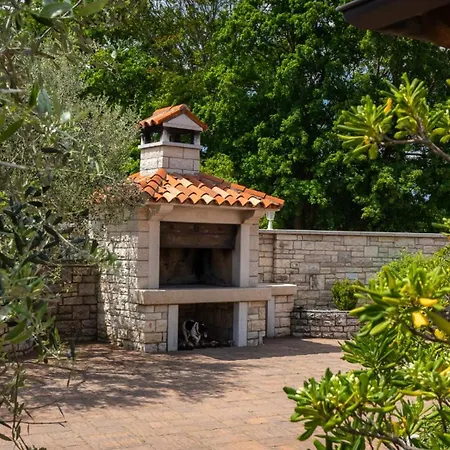 Vila Rustic Casa Mate With 2 Bedrooms In Tinjan