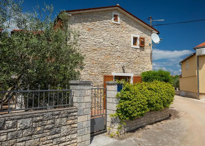 Rustic Casa Mate With 2 Bedrooms In Tinjan * Kringa