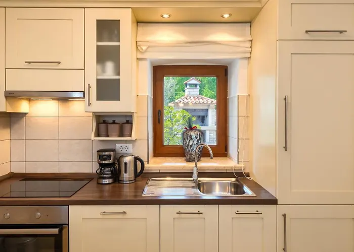 Rustic Casa Mate With 2 Bedrooms In Tinjan * Kringa