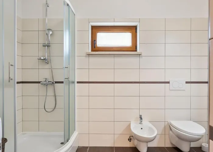 Rustic Casa Mate With 2 Bedrooms In Tinjan Kringa